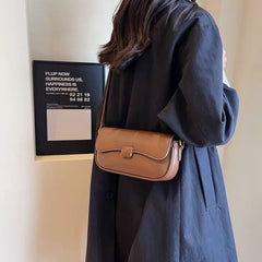 High-quality purse with 2 long belts